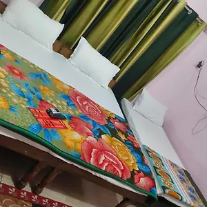 Jamuna Paying Guest house Varanasi