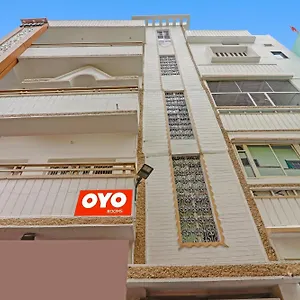 O Surbhi G House Hotel Varanasi